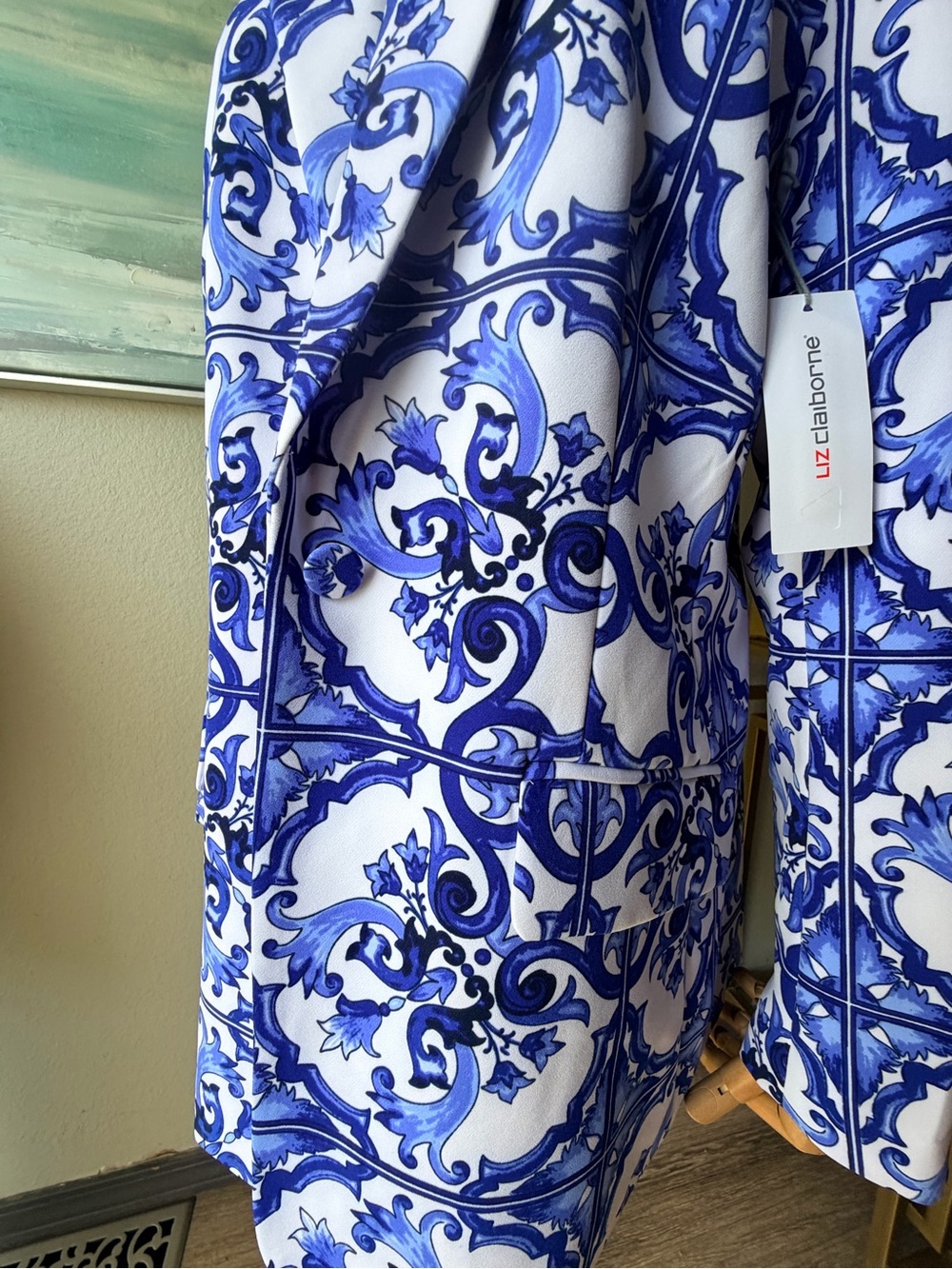 Liz Claiborne Blue and White Scroll-Print Blazer - Picture 8 of 12